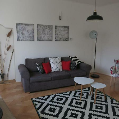 The Riverside Apartment - Downtown Sarajevo Ngoại thất bức ảnh