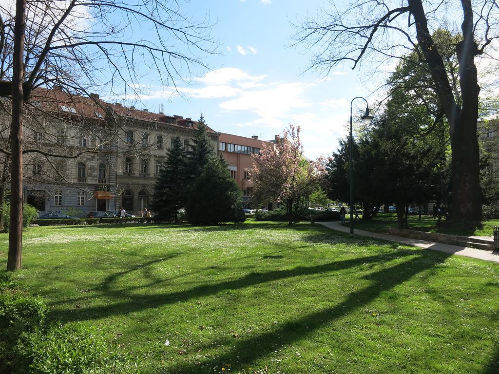 The Riverside Apartment - Downtown Sarajevo Ngoại thất bức ảnh