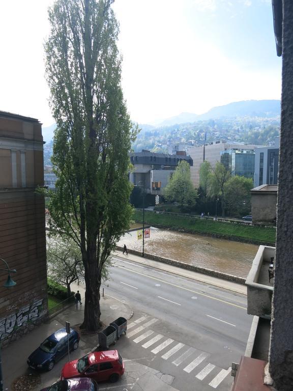 The Riverside Apartment - Downtown Sarajevo Ngoại thất bức ảnh