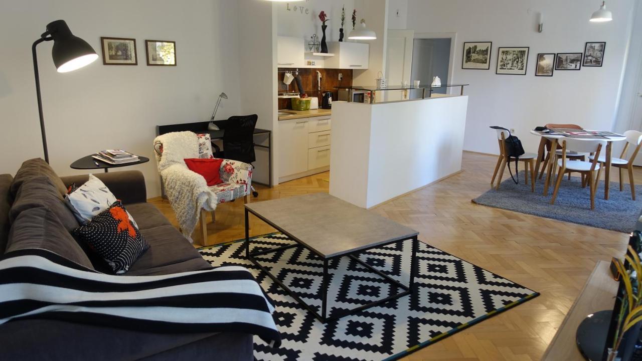 The Riverside Apartment - Downtown Sarajevo Ngoại thất bức ảnh