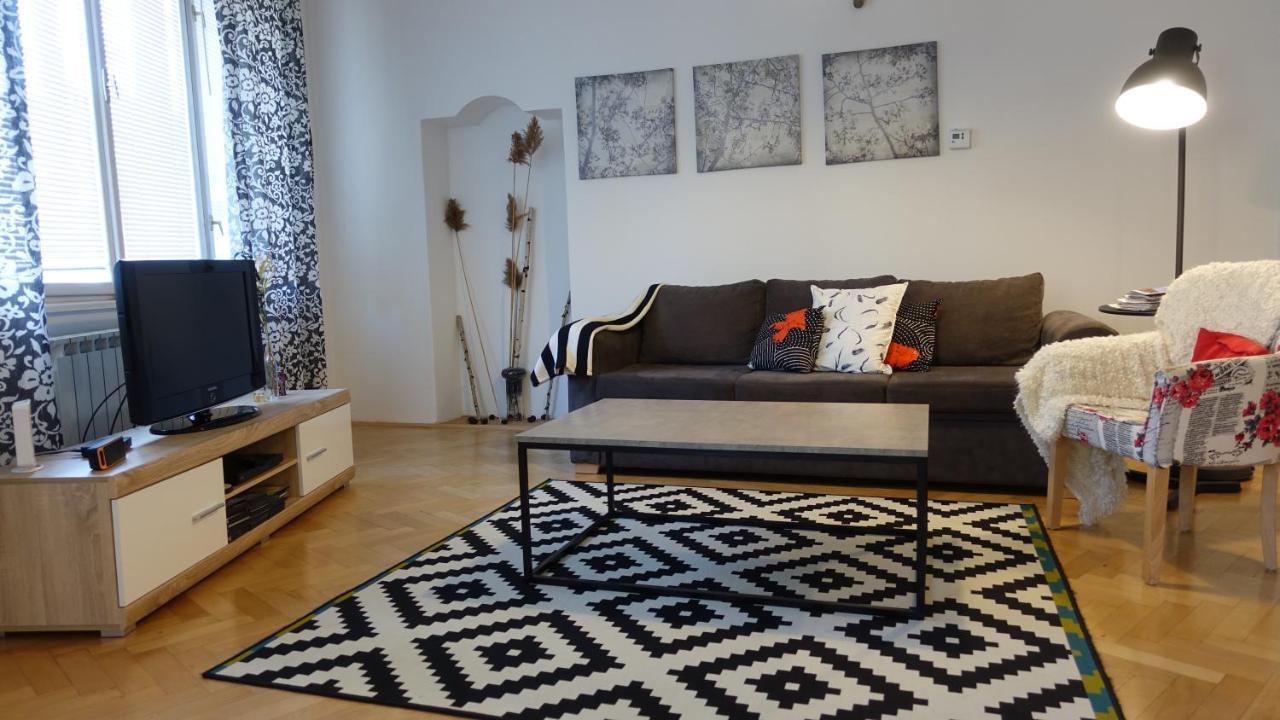 The Riverside Apartment - Downtown Sarajevo Ngoại thất bức ảnh