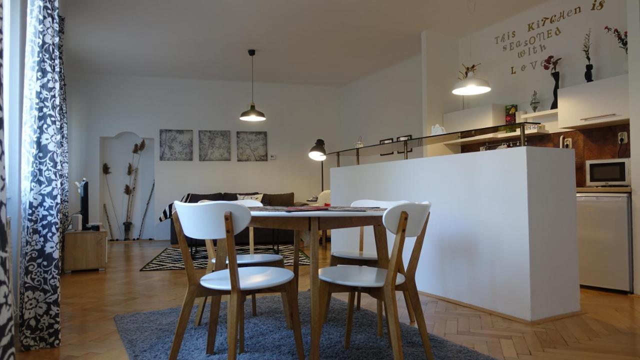 The Riverside Apartment - Downtown Sarajevo Ngoại thất bức ảnh