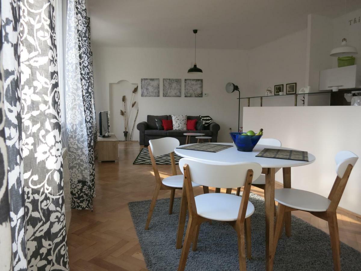 The Riverside Apartment - Downtown Sarajevo Ngoại thất bức ảnh