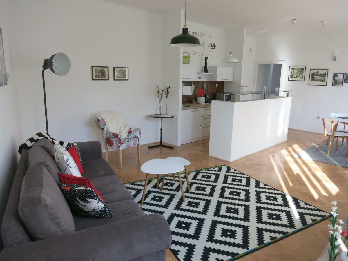 The Riverside Apartment - Downtown Sarajevo Ngoại thất bức ảnh